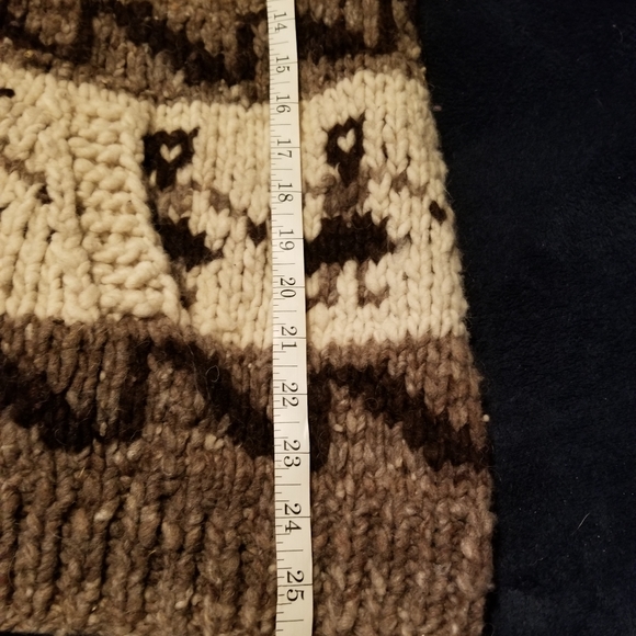 Vintage 80s Hand knit hand spun virgin wool Cowichan style Cardigan Sweater - Picture 4 of 7